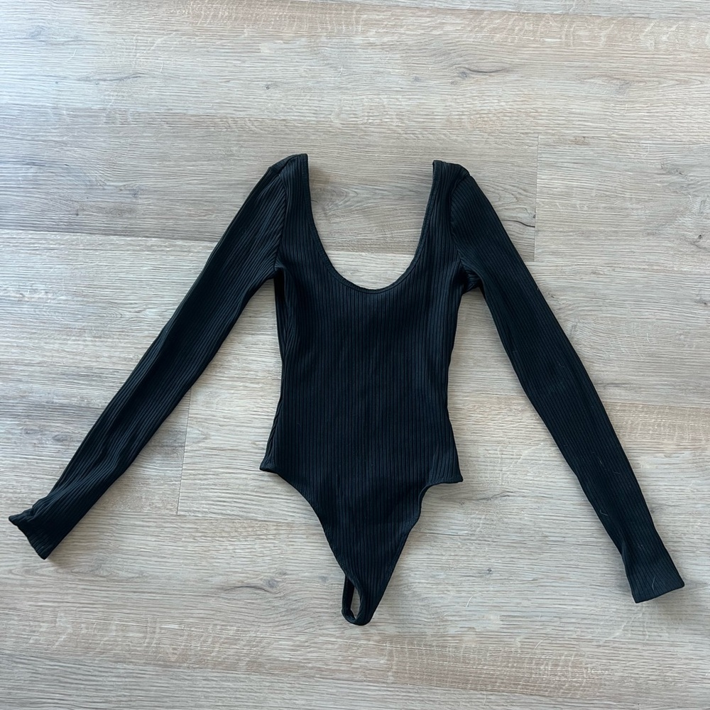 ARITZIA Wilfred Ribbed Body Suit
